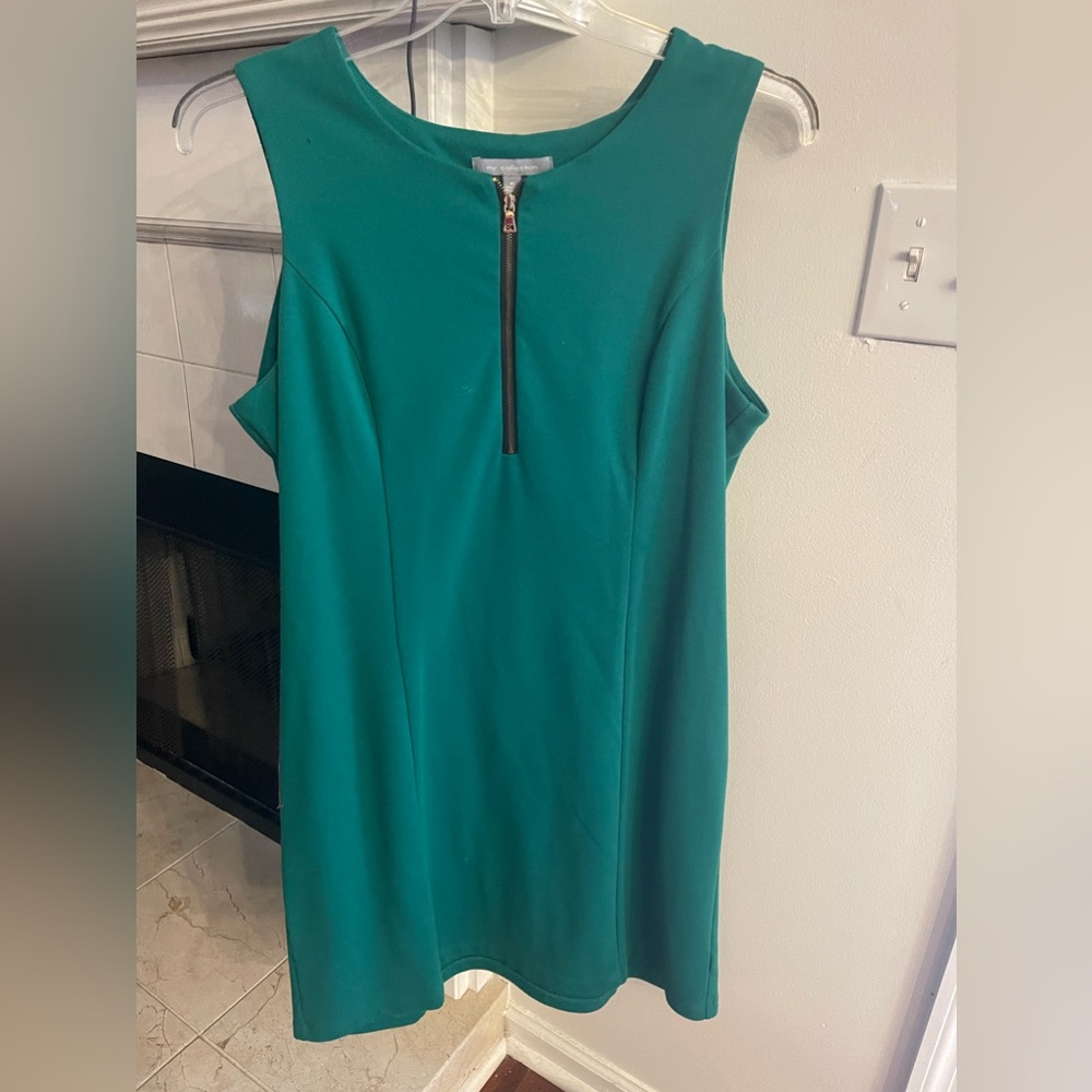 Green sleeveless knit dress